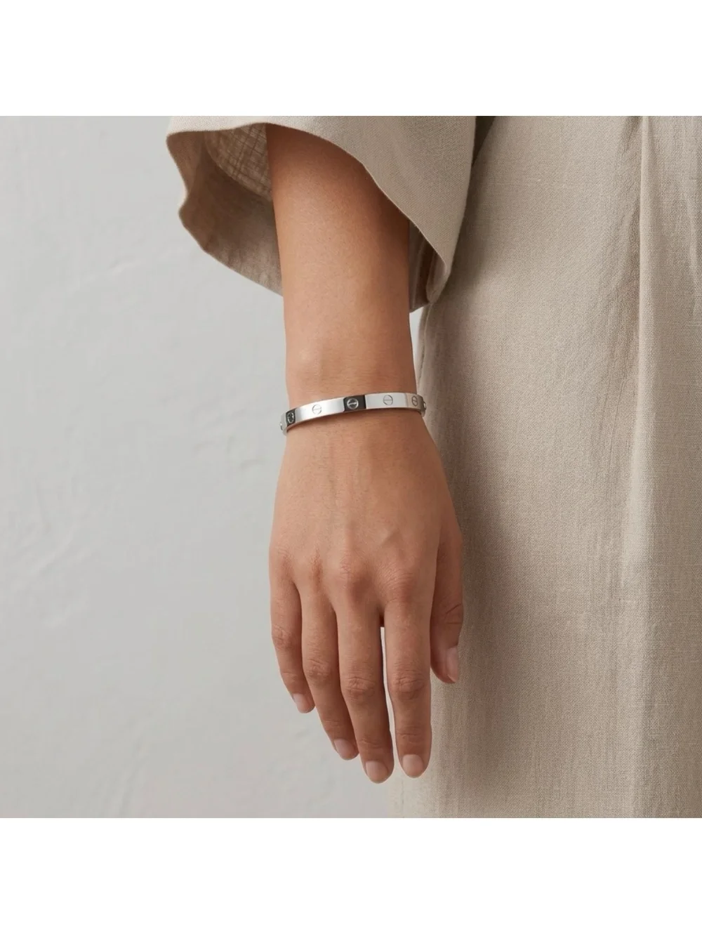 Silver Tone Screw Motif Bangle Bracelet with Screwdriver